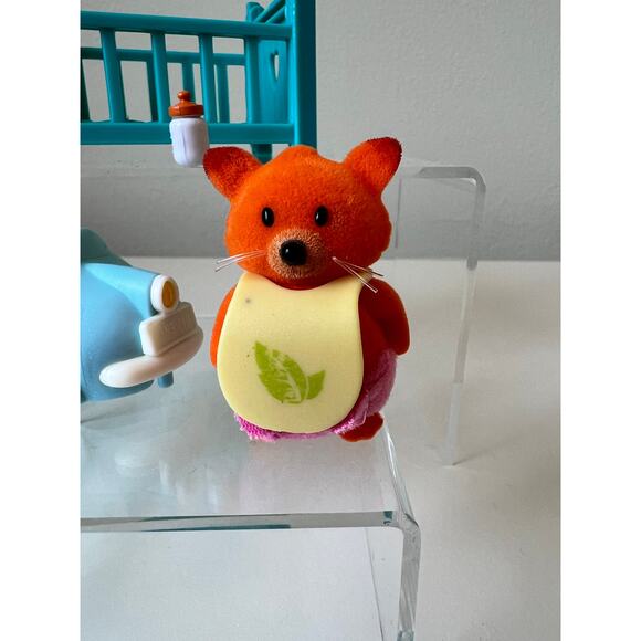 Calico Critters Penguin Babies Ride 'n Play Car and Woozdzeez Fox Prim Series 1 - Picture 9 of 10